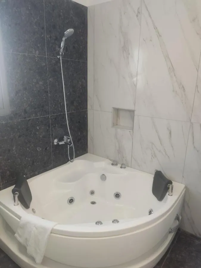 איה נאפה Villa Ruby Yiasemina 0*, איה נאפה קפריסין